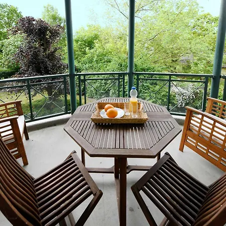 Апартаменты Residenz Waldschloesschen 7 *